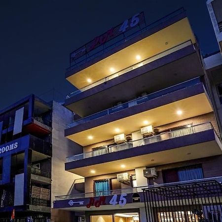 Dm 45 Near Huda City Centre Bed & Breakfast Gurgaon Exterior photo