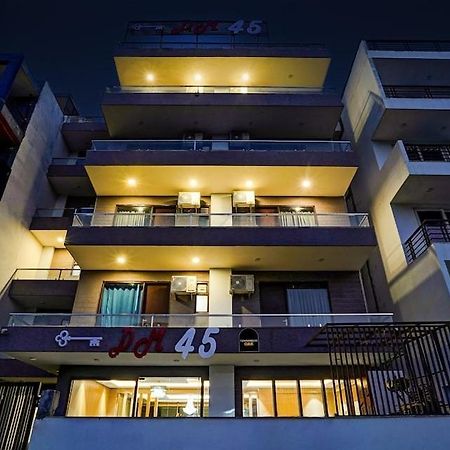 Dm 45 Near Huda City Centre Bed & Breakfast Gurgaon Exterior photo