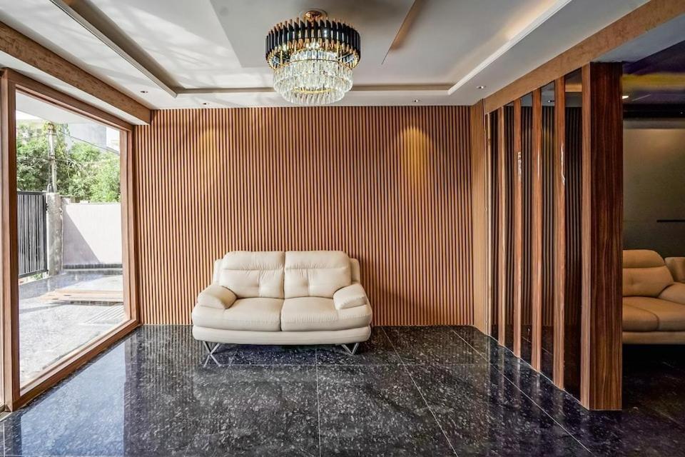 Dm 45 Near Huda City Centre Bed & Breakfast Gurgaon Exterior photo